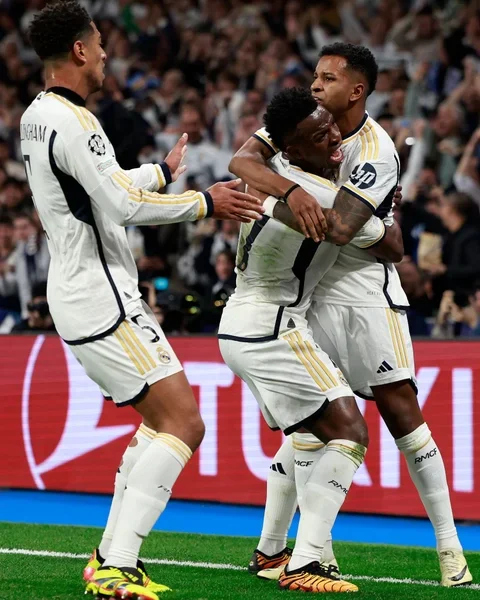 Real Madrid 3-3 Manchester City: El Madrid perdona en un partido de ida de locura